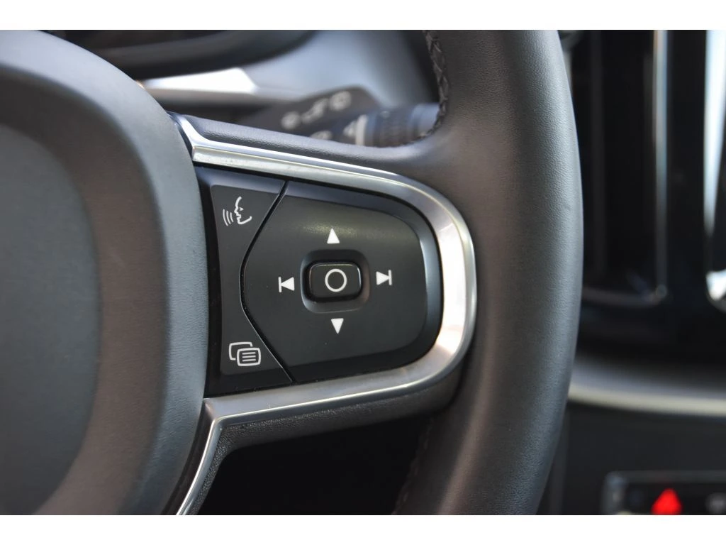 2023 Volvo - image 36