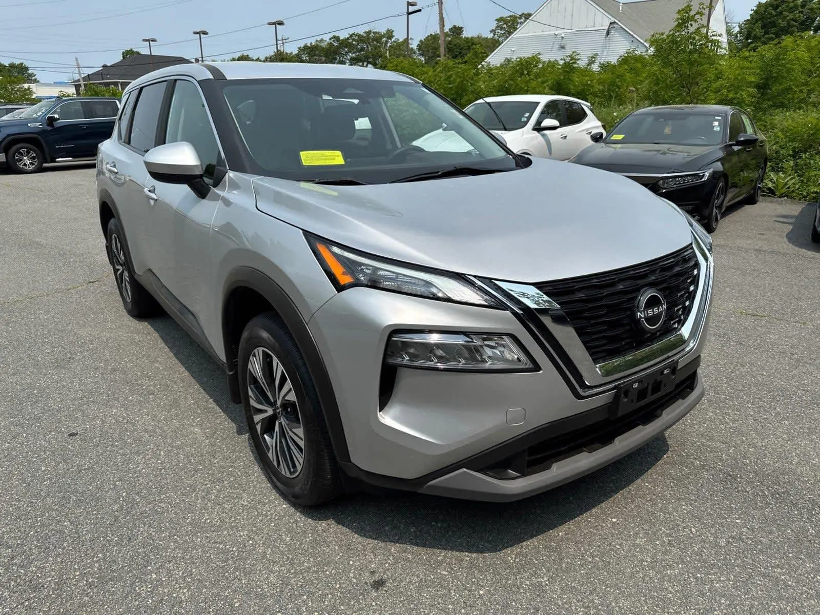 2023 Nissan Rogue SV photo 8