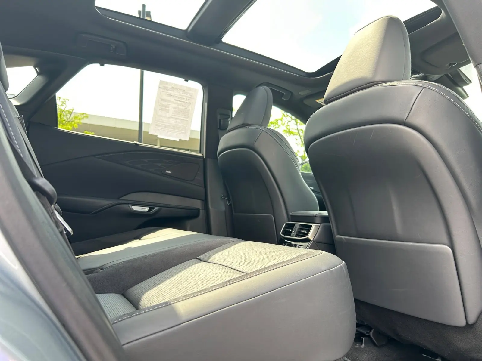 2023 Lexus RX 350h Luxury AWD photo 18