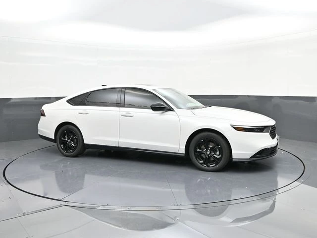 2025 Honda Accord SE - Photo 14