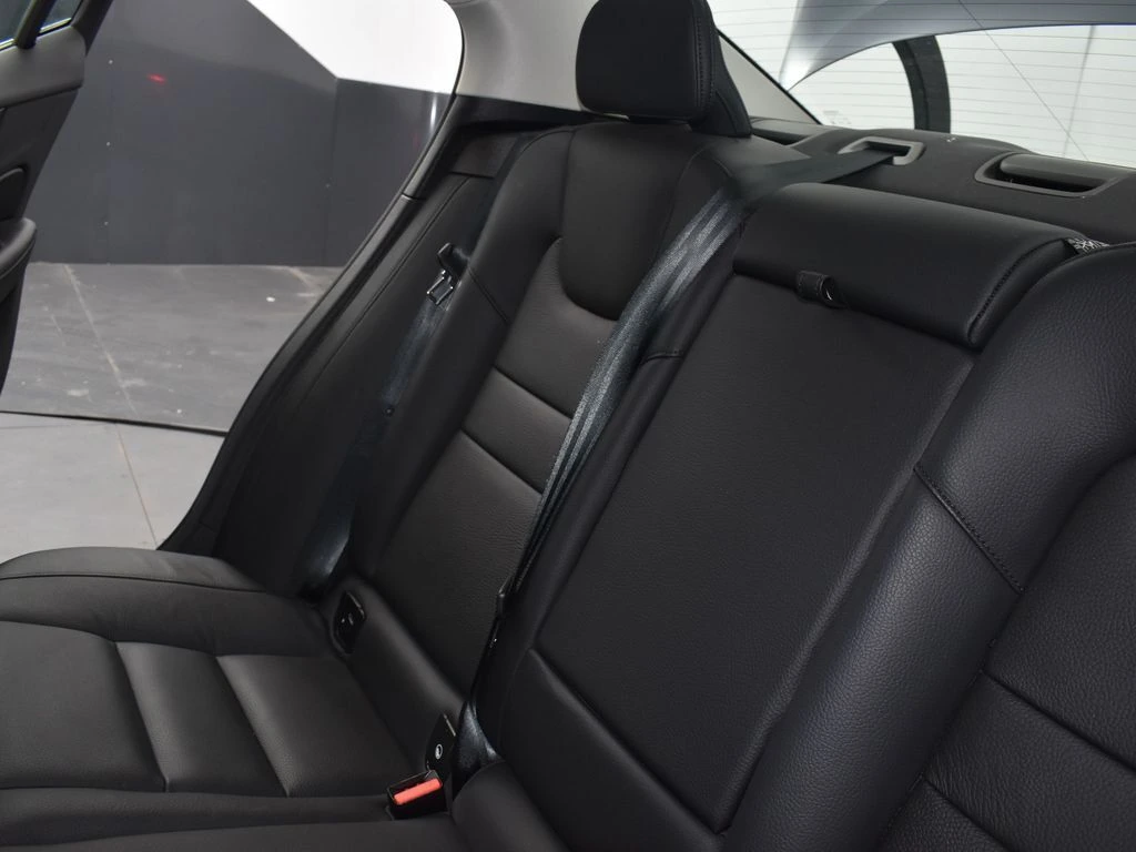 2024 Volvo - image 24