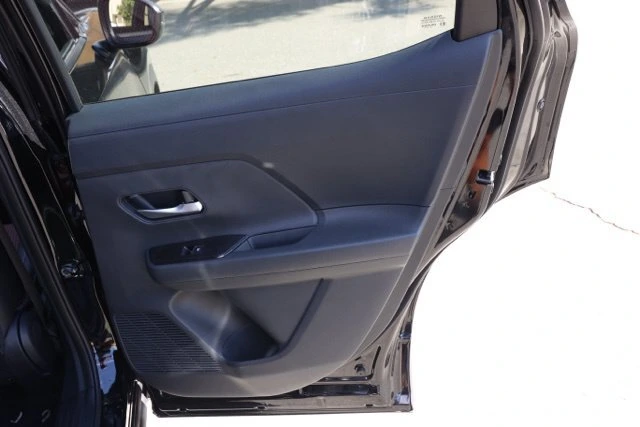 2026 Nissan KICKS SR - Photo 18