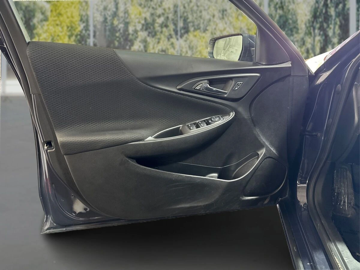 2025 Chevrolet Malibu 1LT - Photo 18