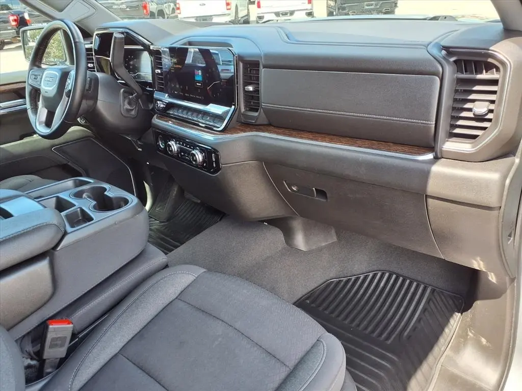 2023 Gmc Sierra 1500 SLE photo 11