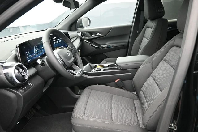 2027 Chevrolet Equinox LT - Photo 12