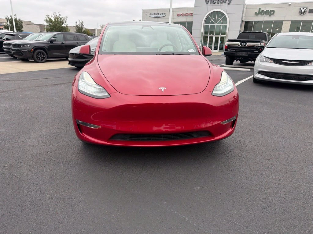 Used 2021 Tesla Model Y Long Range with VIN 5YJYGDEEXMF116100 for sale in Kansas City, KS