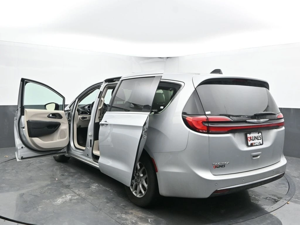 2024 Chrysler Pacifica Touring L - Photo 57
