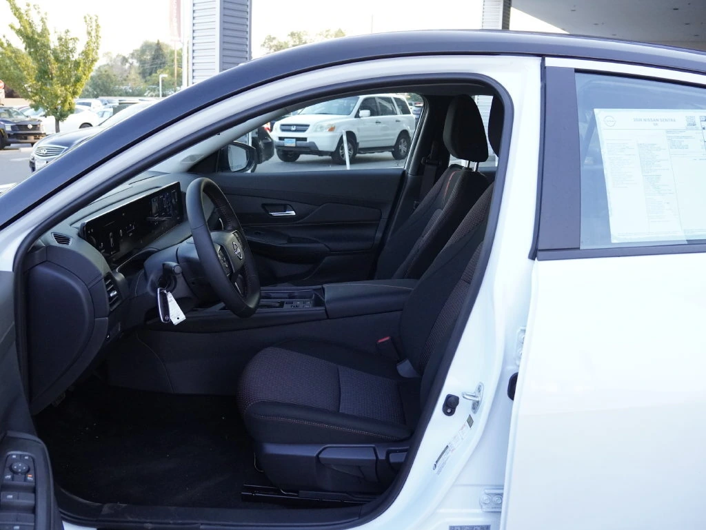 2026 Nissan Sentra SR - Photo 23