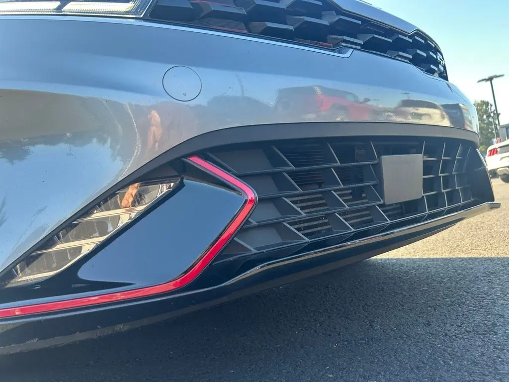2023 Kia Forte GT photo 32