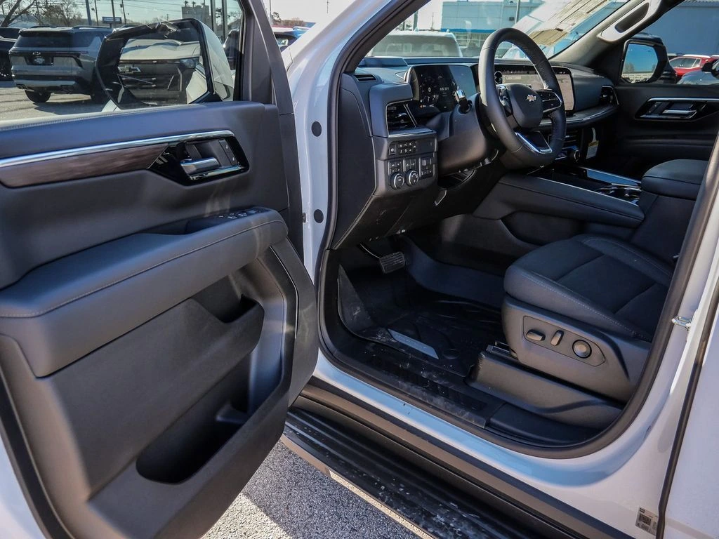 2026 Chevrolet Suburban LS - Photo 26