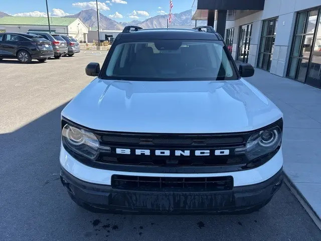 2021 Ford Bronco Sport Outer Banks photo 2