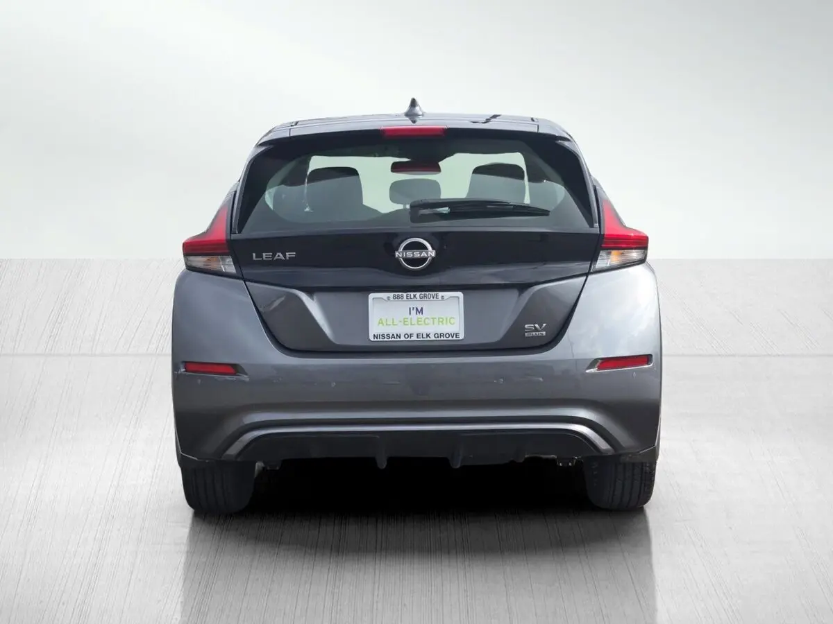 2025 Nissan Leaf SV Plus photo 4