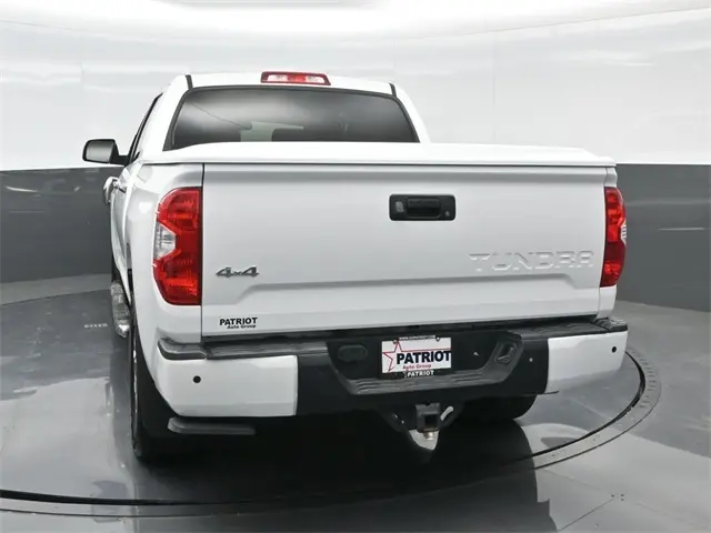 2016 Toyota Tundra Platinum photo 2