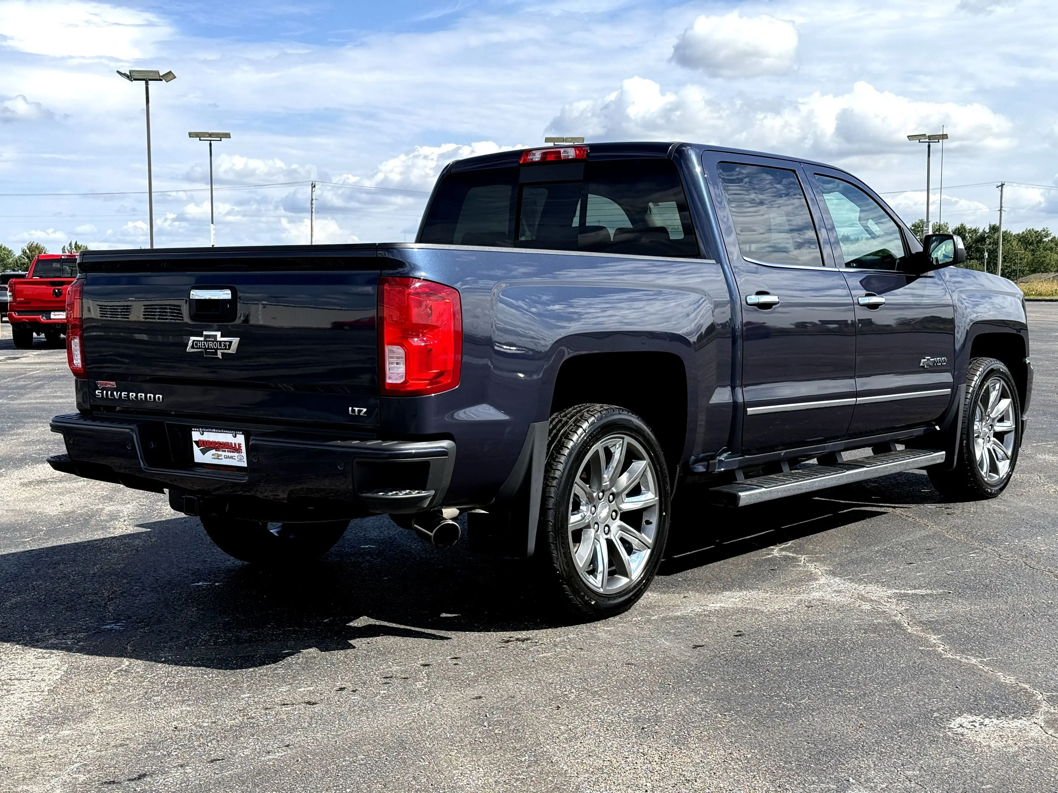 2018 Chevrolet Silverado 1500 LTZ photo 3