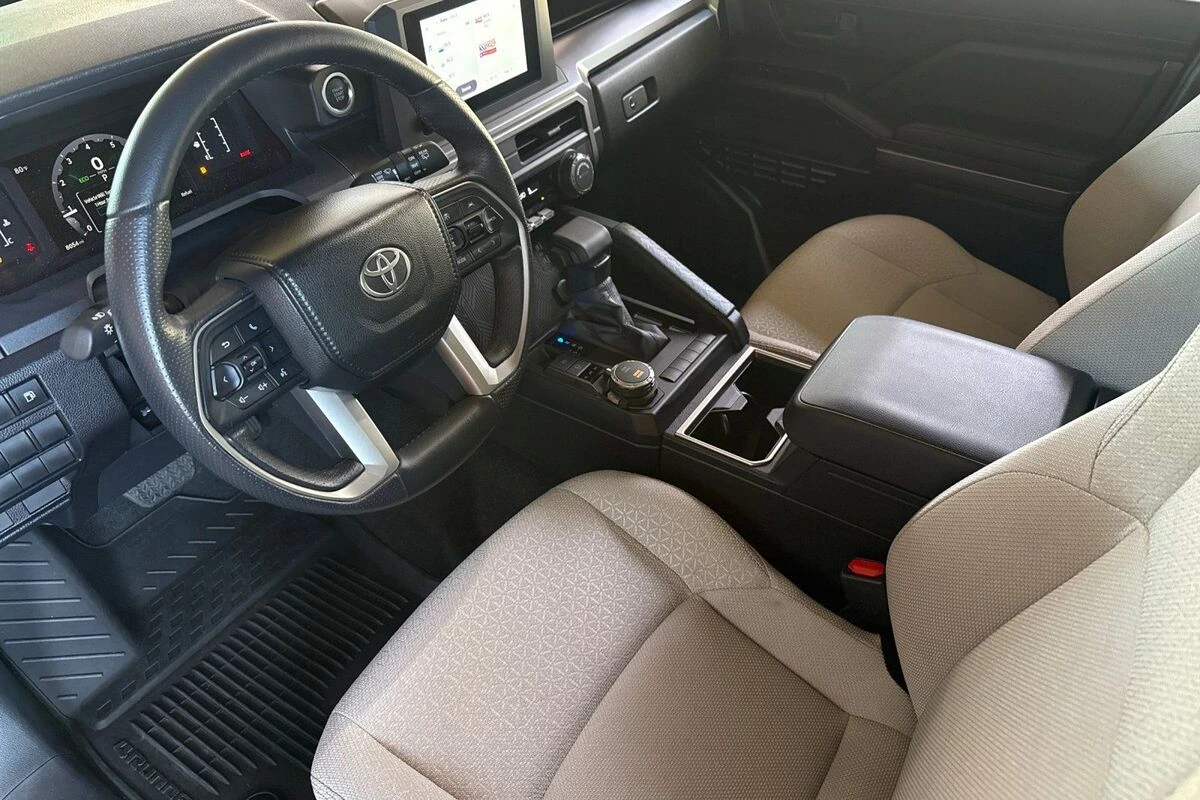 2025 Toyota 4Runner SR5 - Photo 10
