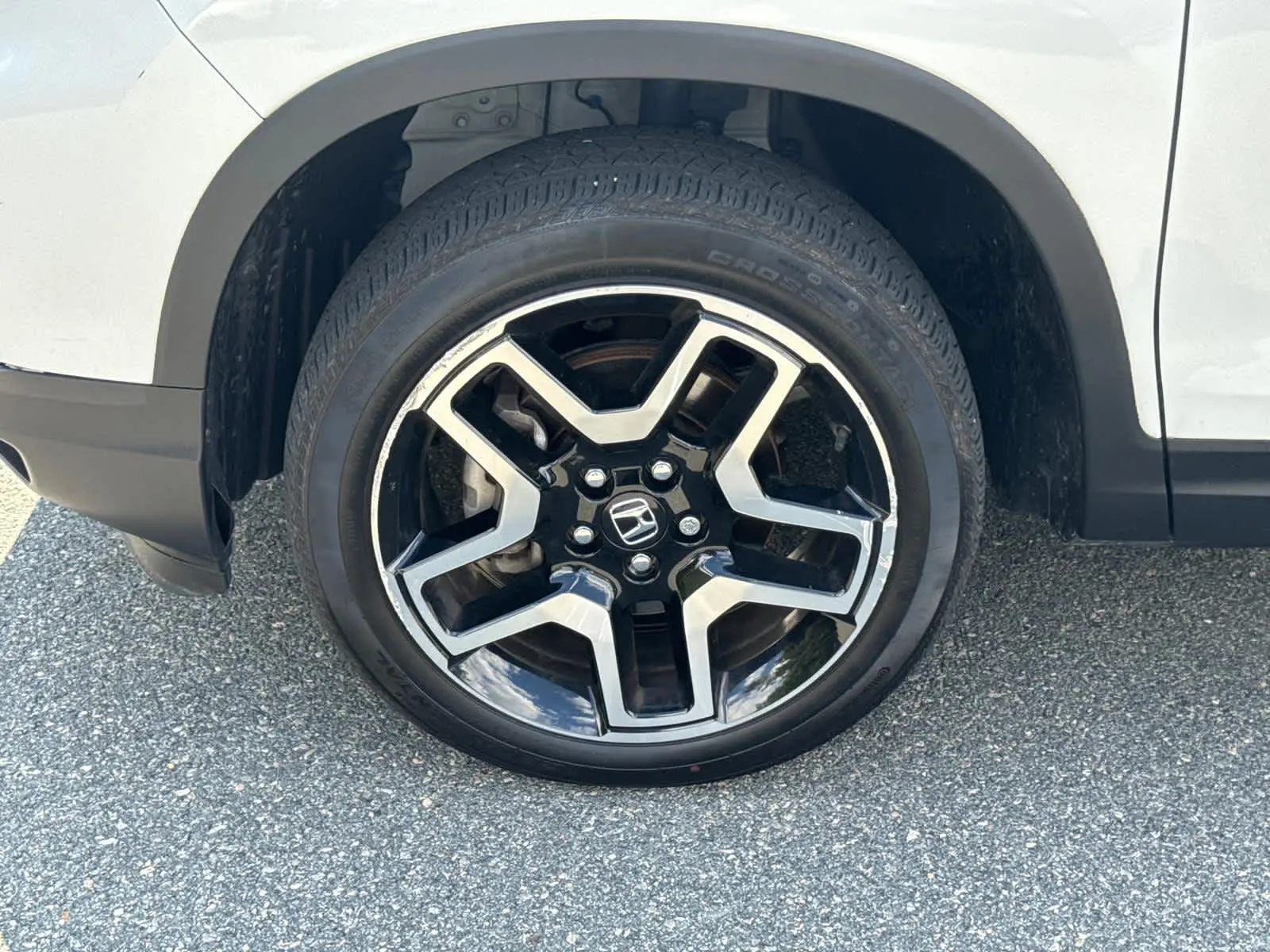 2023 Honda Passport Elite photo 9