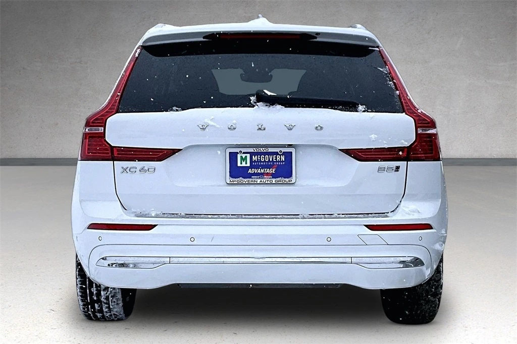 2023 Volvo - image 5