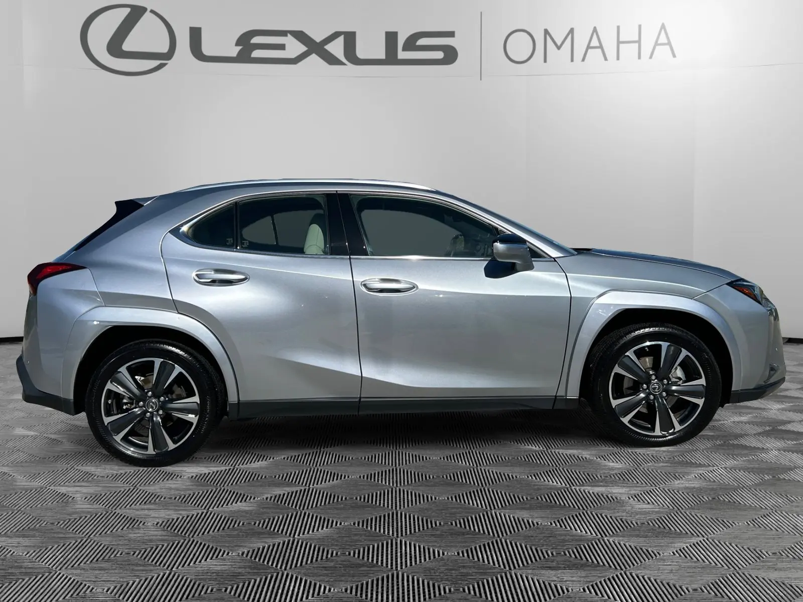 2023 Lexus UX 250h Premium photo 6