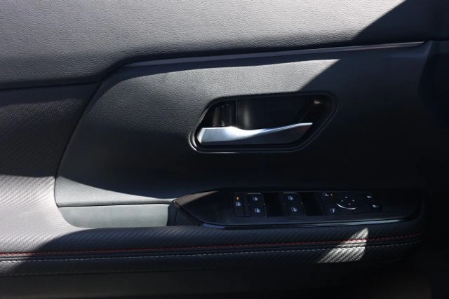 2026 Nissan KICKS SR - Photo 24