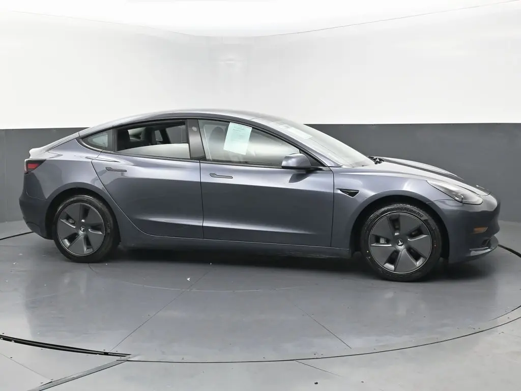 2023 Tesla Model 3 photo 4