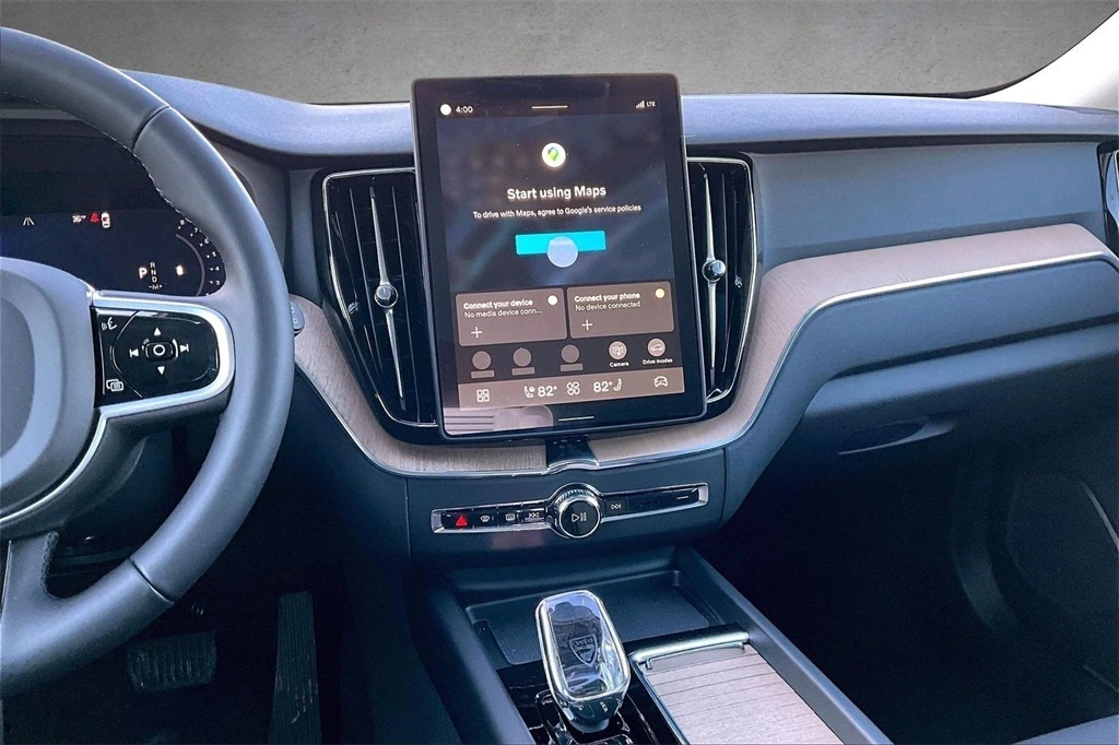 2026 Volvo - image 6