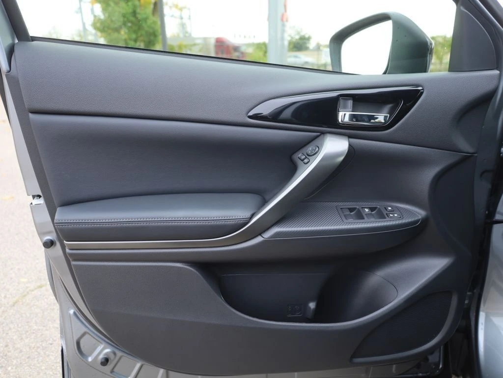 2026 Mitsubishi Eclipse Cross Black Edition - Photo 35