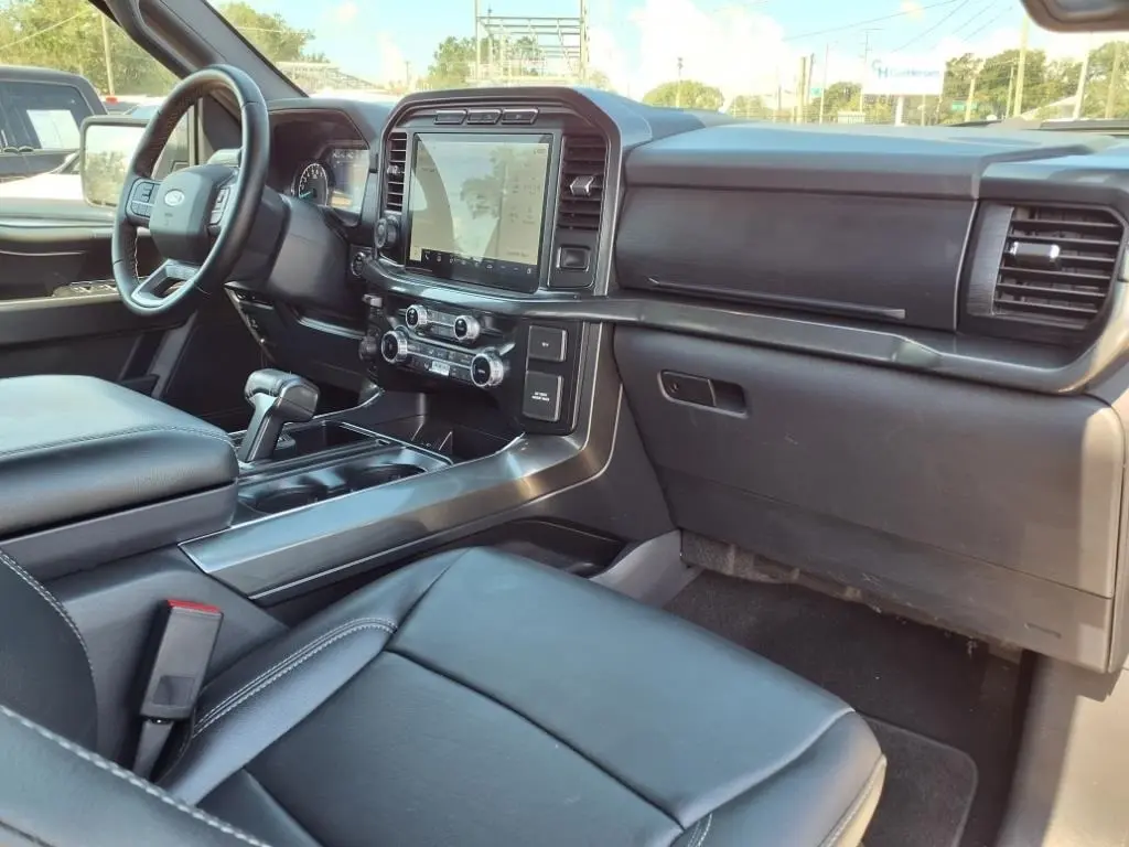 2023 Ford F-150 XLT photo 11