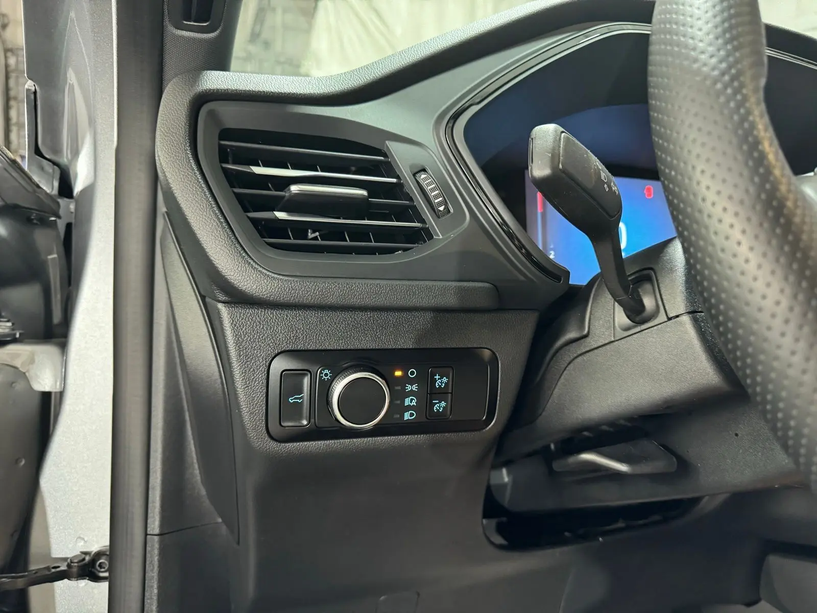 2023 Ford Escape ST-Line photo 23