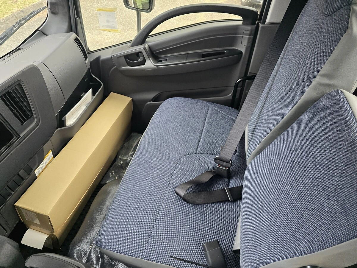2025 Isuzu NRR in Union, NJ — photo 4