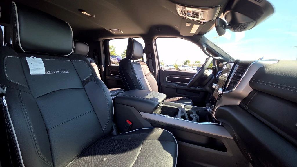 2026 RAM 2500 Laramie - Photo 12