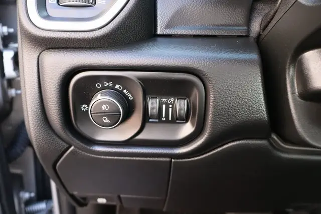 2020 Ram 2500 Laramie photo 15