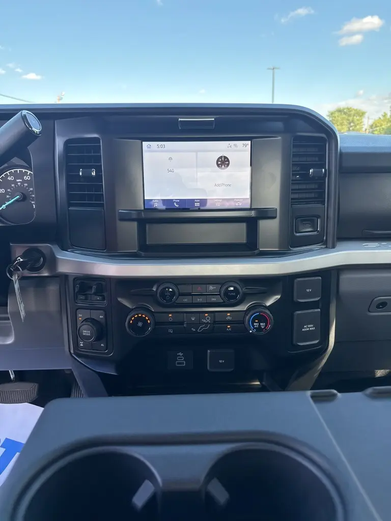 2026 Ford F-350 photo 24