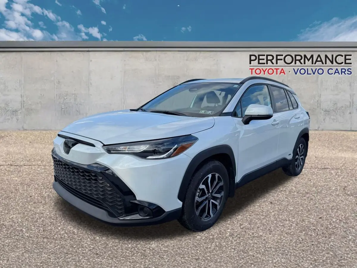 2023 Toyota Corolla Cross SE's photo