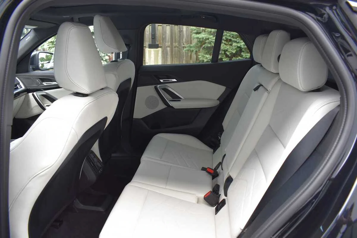 2026 BMW X2 28i - Photo 11