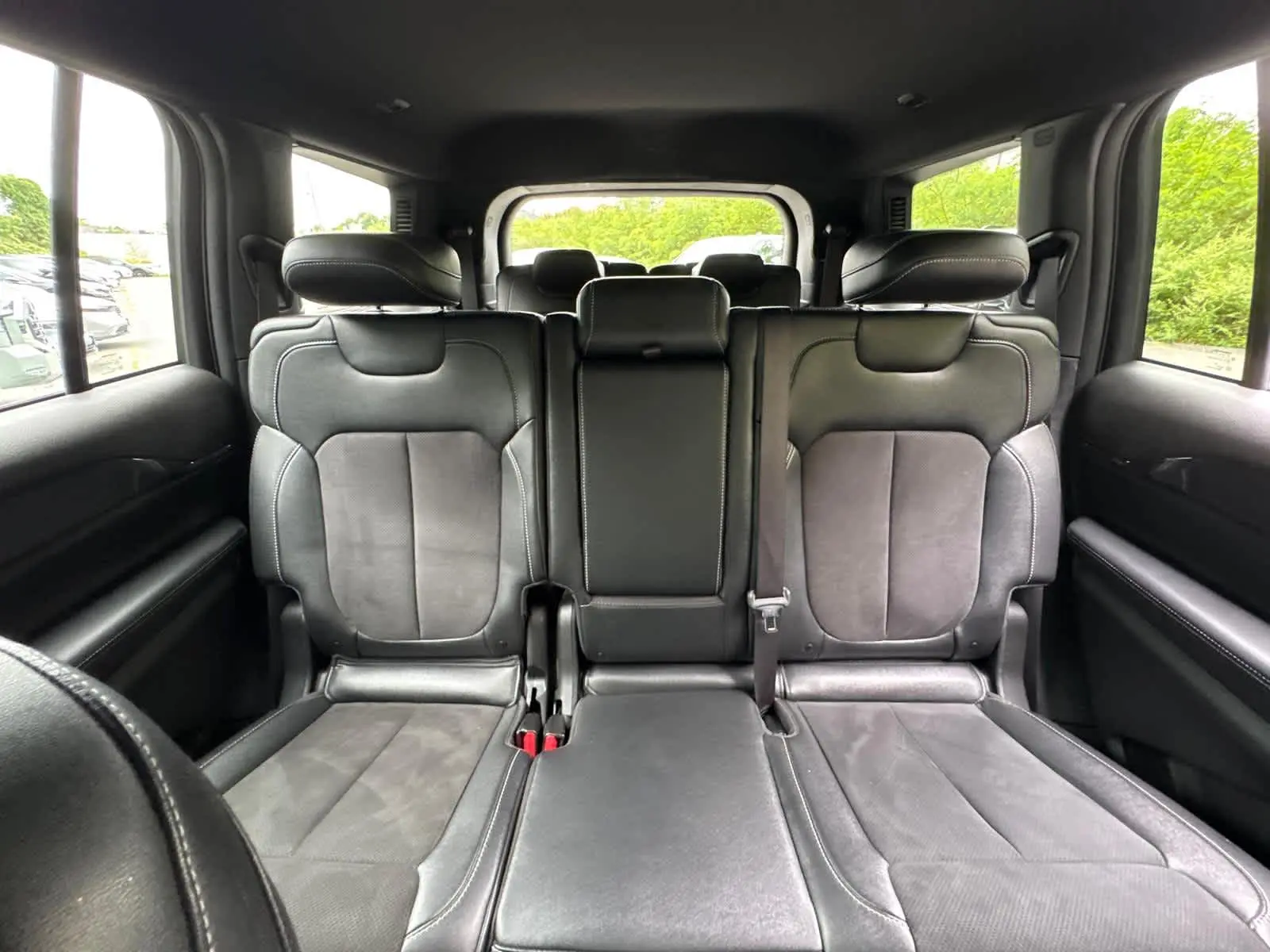 2023 Jeep Grand Cherokee Altitude photo 26