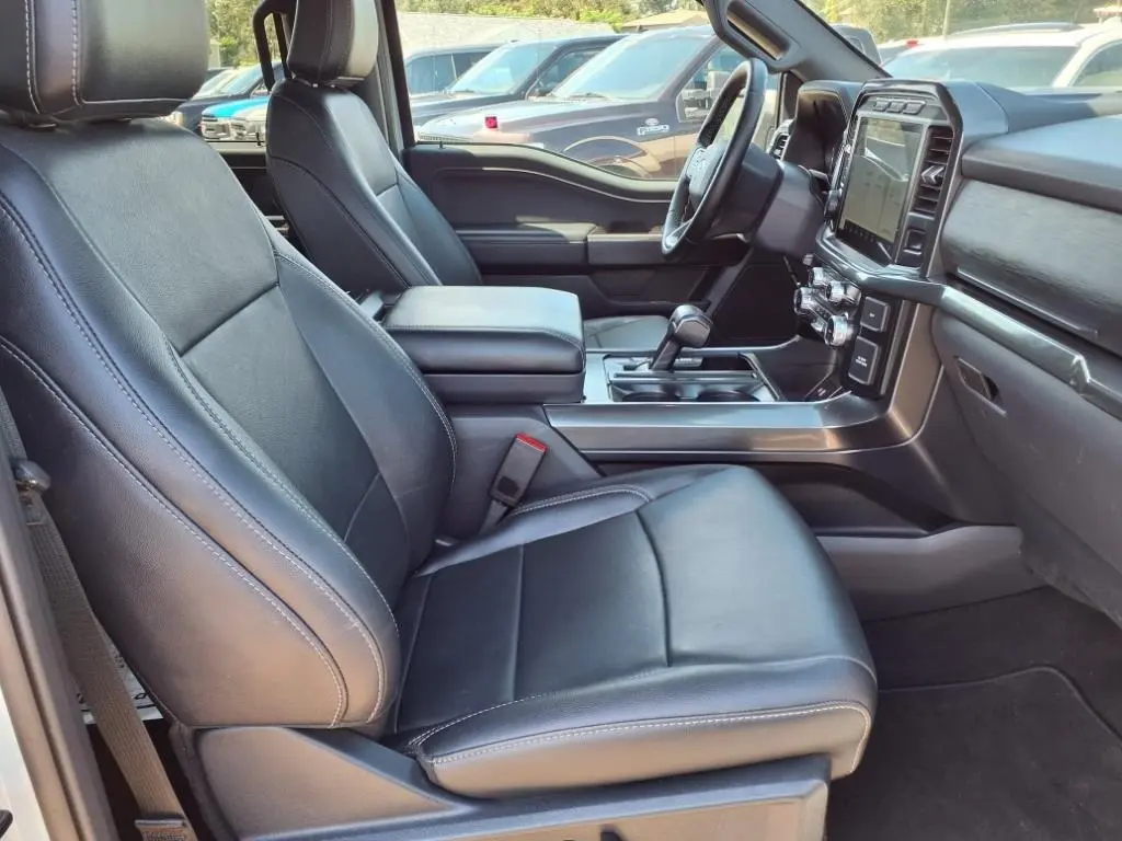 2023 Ford F-150 XLT photo 13