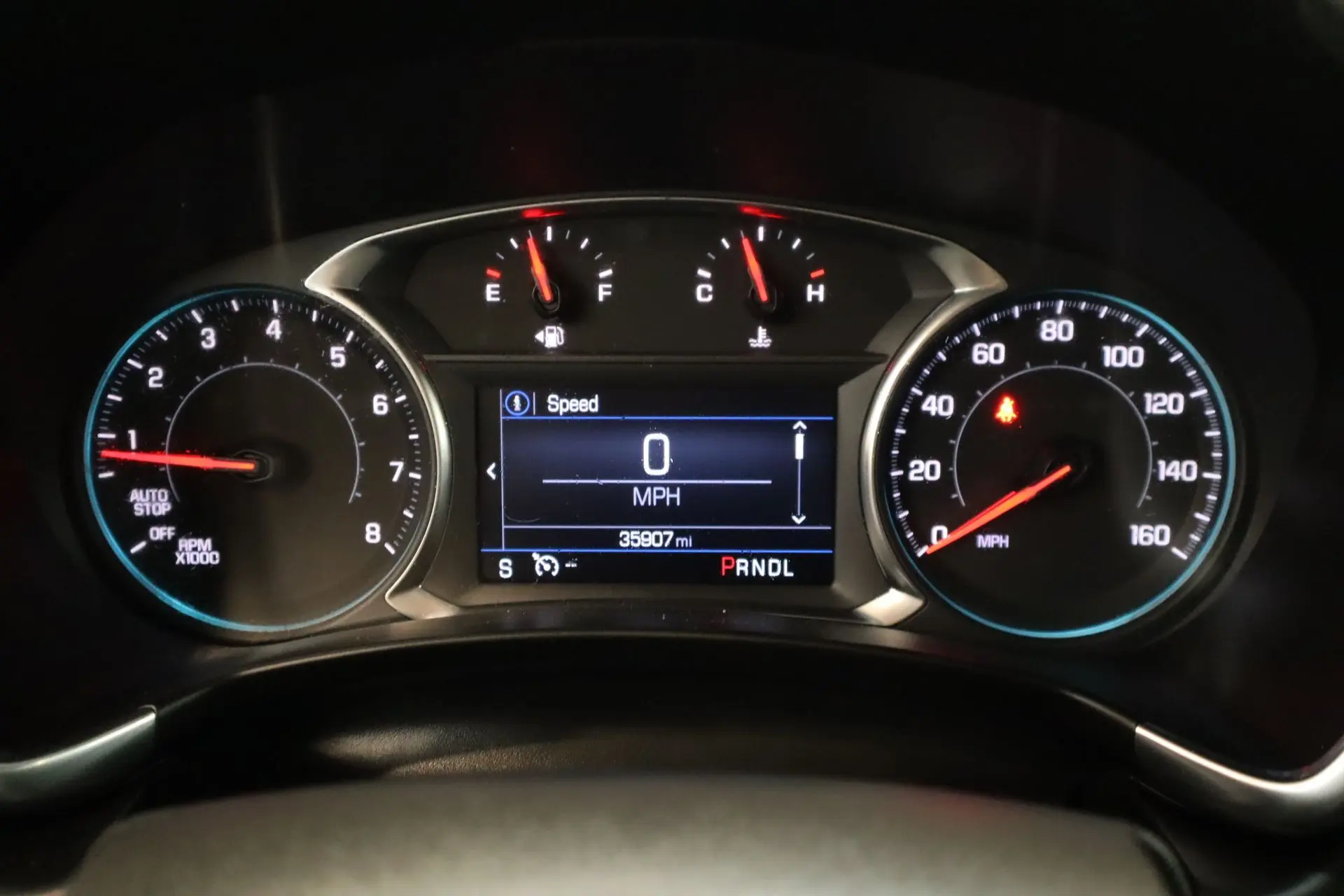 2024 Chevrolet Equinox LT photo 2
