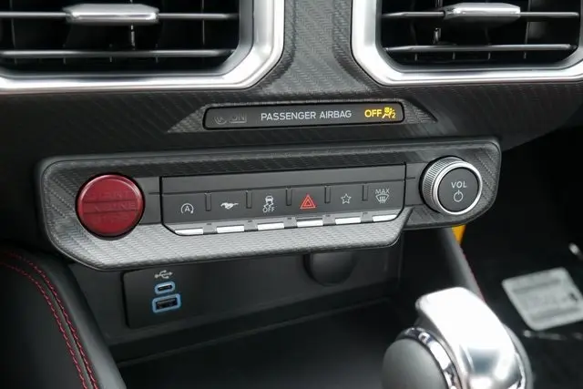 2025 Ford Mustang EcoBoost Premium photo 13
