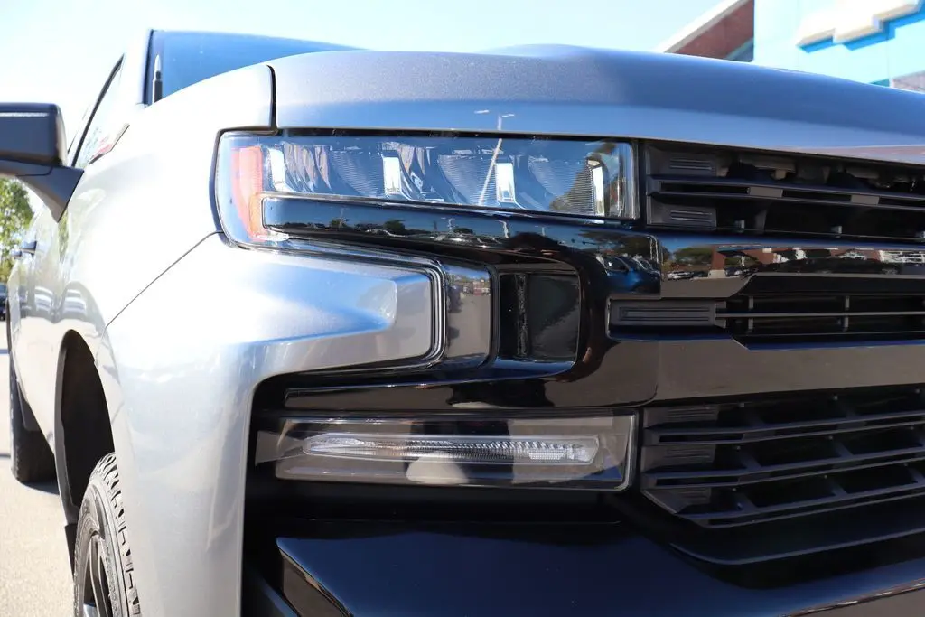 2021 Chevrolet Silverado Trail Boss LT photo 3
