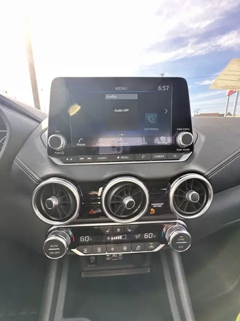2025 Nissan Sentra SV photo 12
