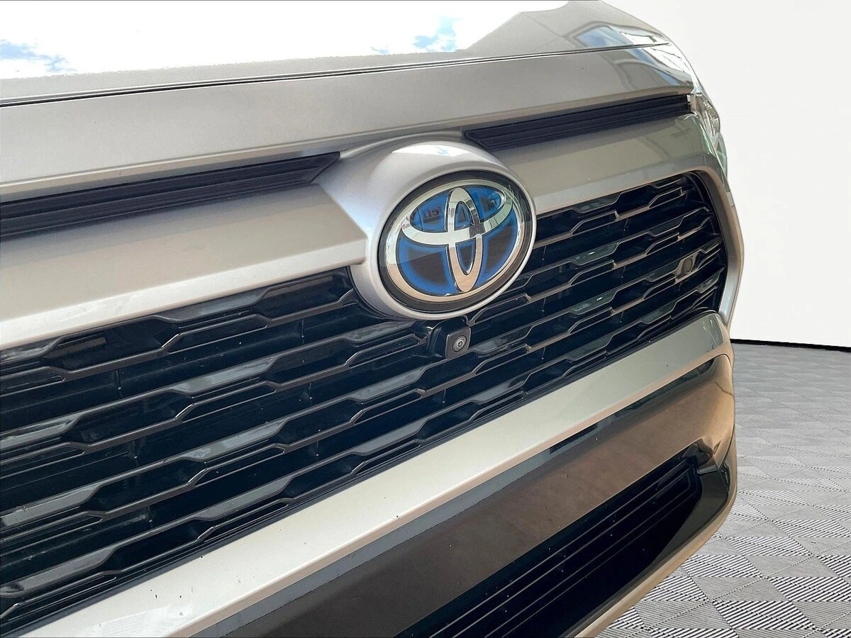 2023 Toyota RAV4 XSE - Photo 31