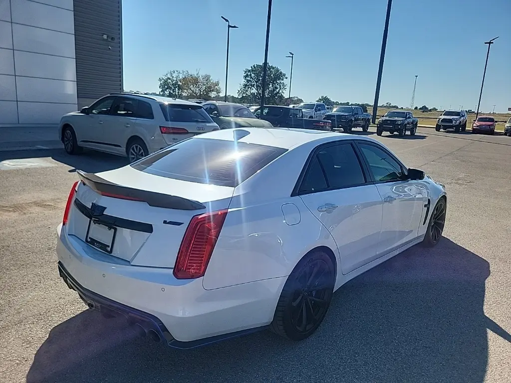 2017 Cadillac CTS V Base photo 3