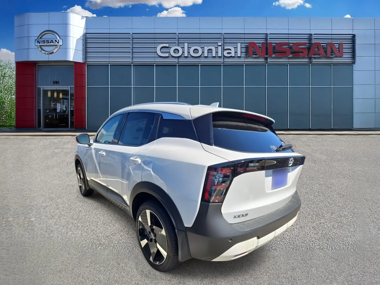 2025 Nissan Kicks SR photo 4