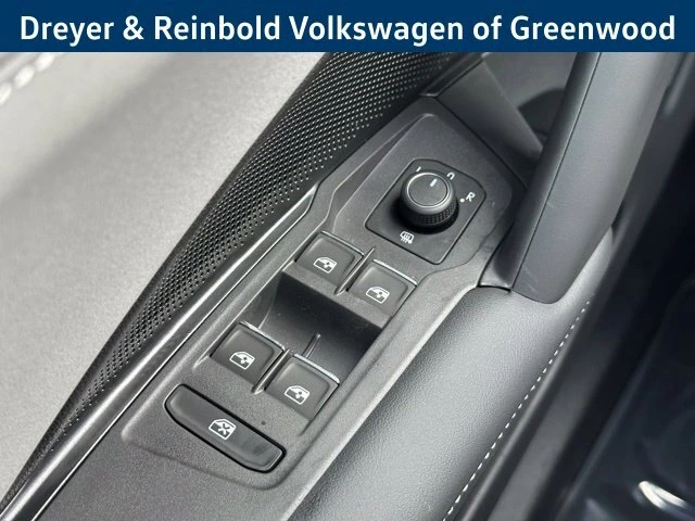 2026 Volkswagen Tiguan SE - Photo 21