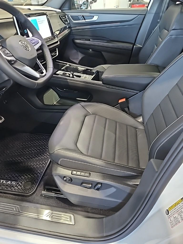 2026 Volkswagen Atlas Cross Sport SEL R-LINE - Photo 28