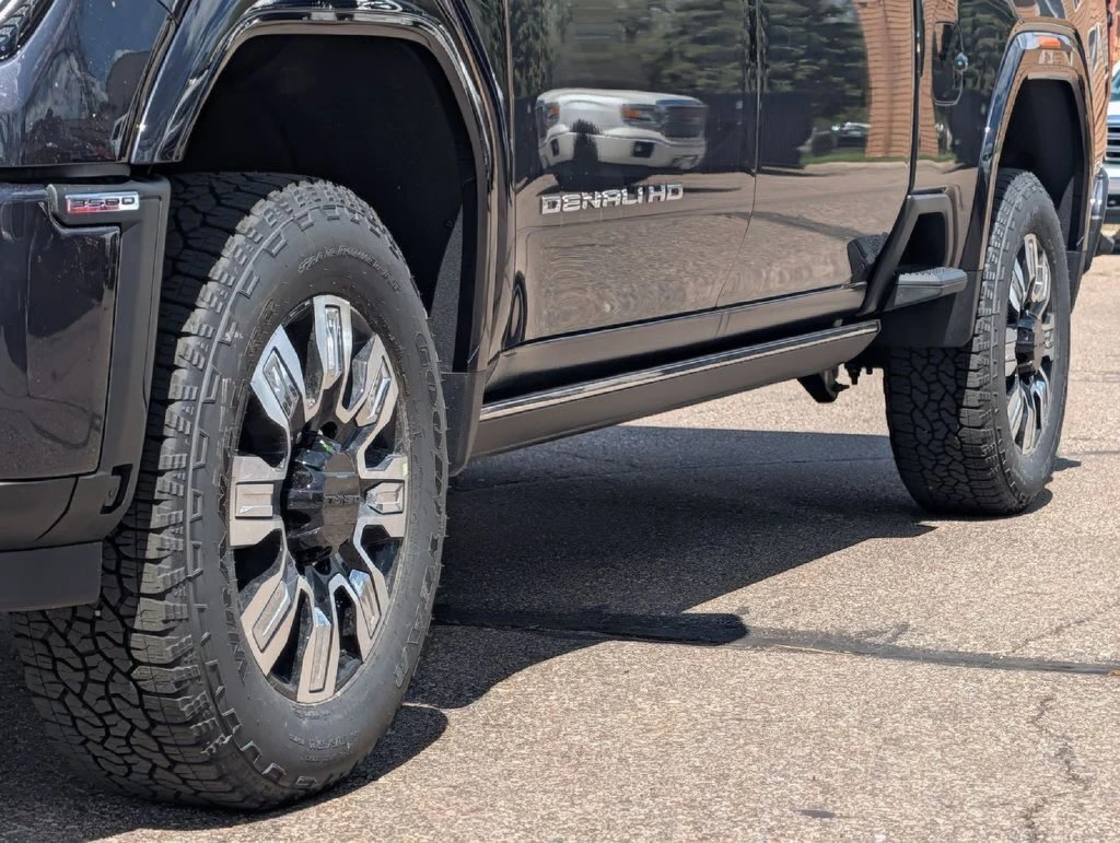 2026 GMC Sierra 3500HD Denali - Photo 6