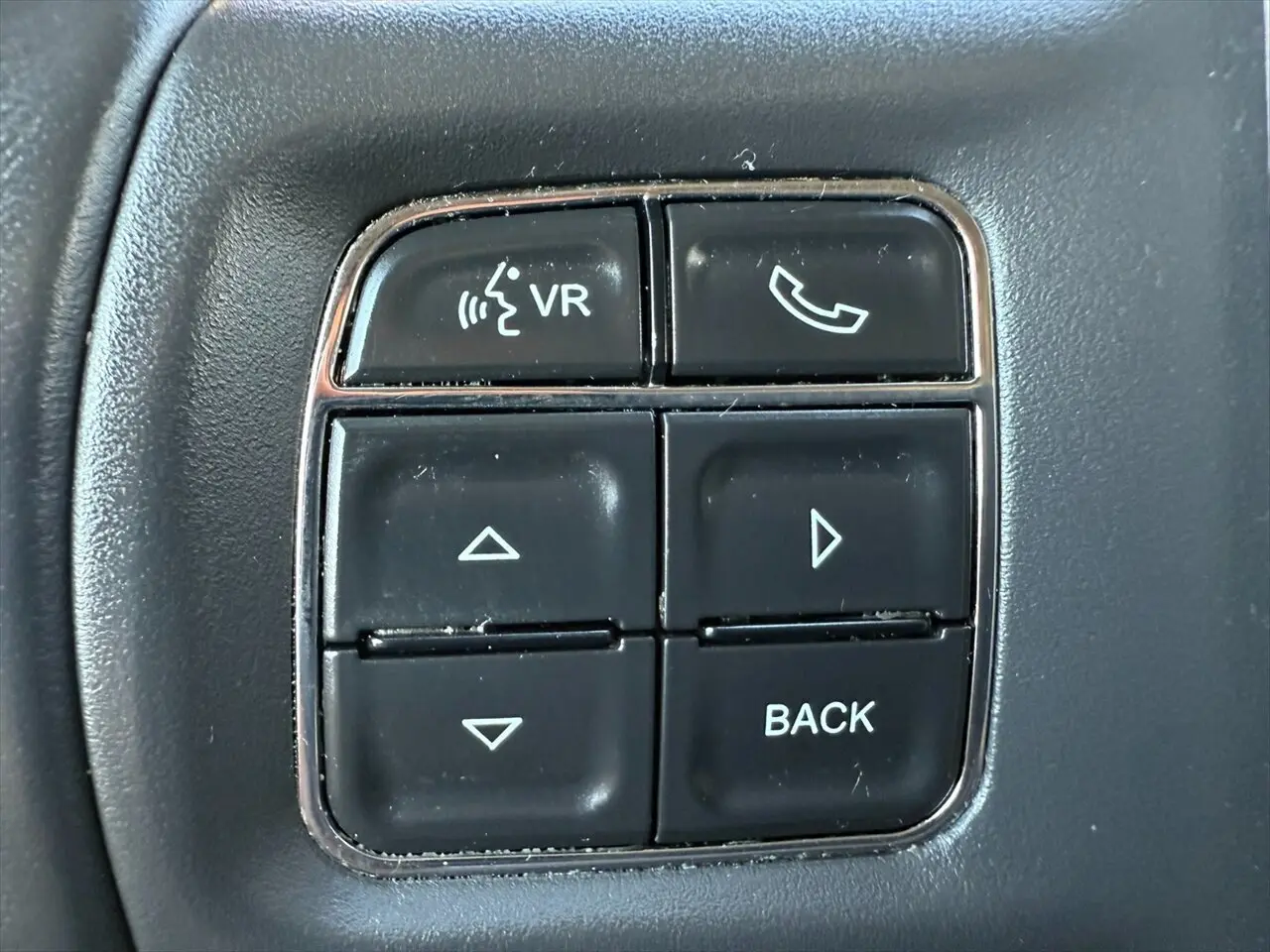 2012 Ram 1500 SLT photo 23
