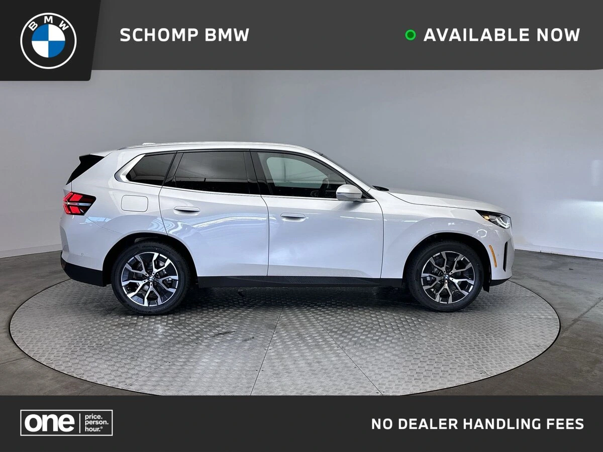 2026 BMW X3 30's photo