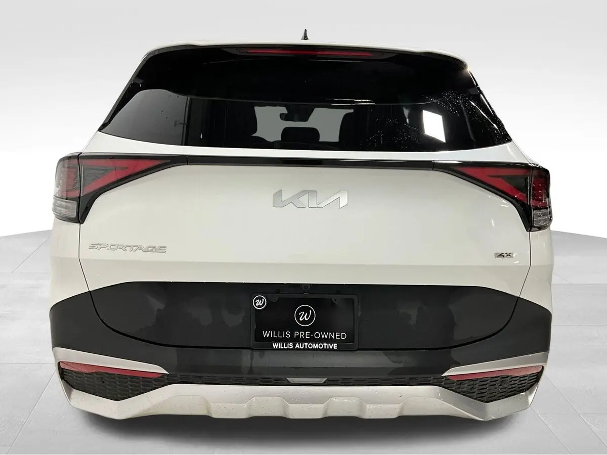 2024 Kia Sportage LX photo 3