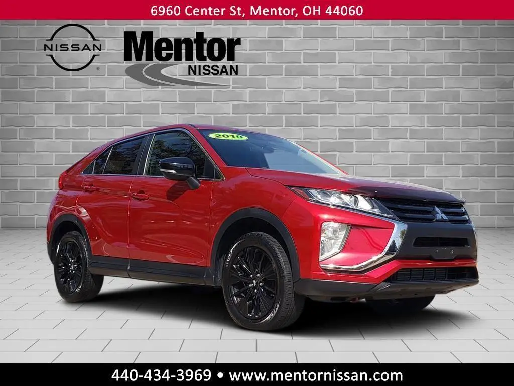 2019 Mitsubishi Eclipse Cross LE's photo